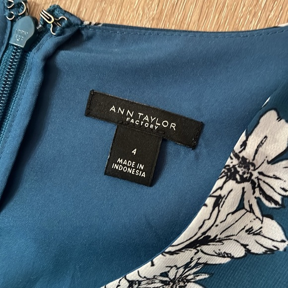 Ann Taylor - long, sheer sleeve, full skirt, lined teal colored floral dress. 4. - Picture 2 of 16